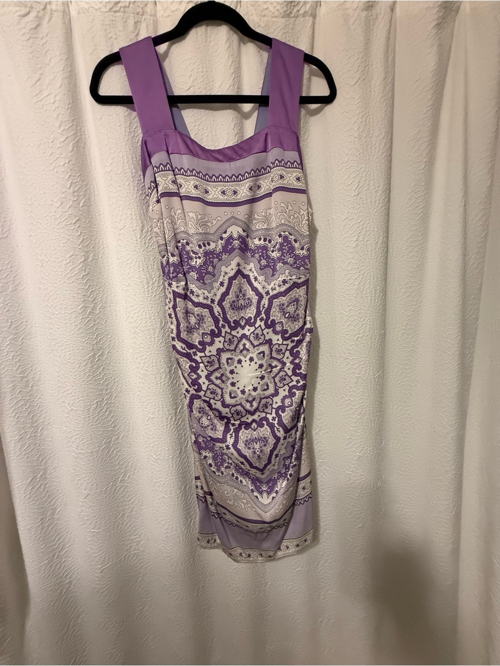 Sleeveless Purple and White Medallion Print Sheath Dress - 94% Silk